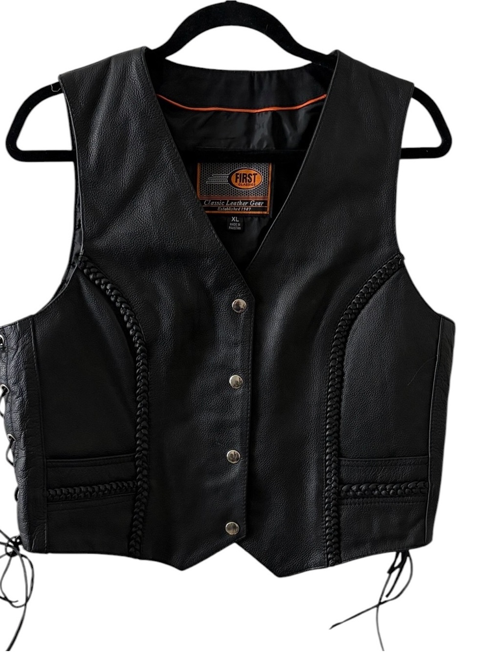 First Classics Leather Gear Women’s Large Black Snap Button Motorcycle Vest XL